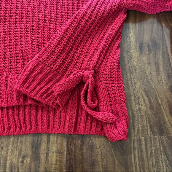 Juniors’ Candie’s Long Sleeve Hi-Lo Pullover Cropped Bow Sweater Red size XS - Picture 10 of 11
